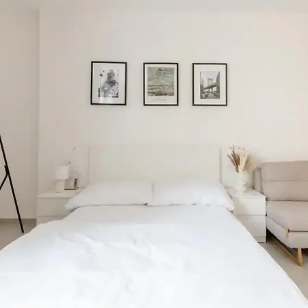 Cozy & New Peace Sq. Daire Prag